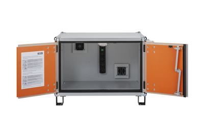 Batteriskåp Sasha, BxD 890 x 660 mm, 230 V, stapelfötter