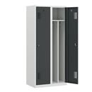 Klädskåp med mellanvägg Amsterdam, 2 sektioner, ljusgrå/basaltgrå, bredd 800 mm