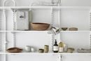 Hyllsystem ELFA vägghylla, låg utbyggnad, plåt, BxHxD 940x988x325 mm